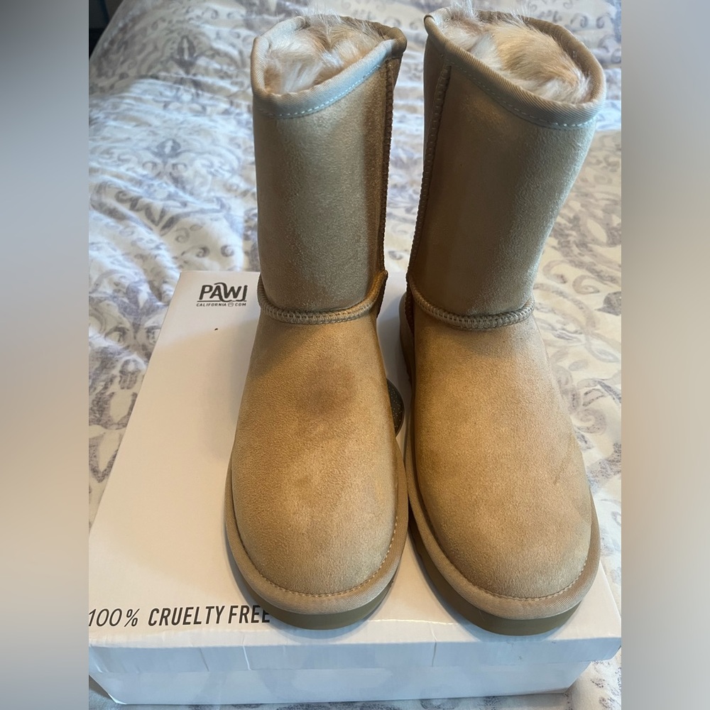 Pawj California Vegan Ugg Type Boots y2k sand classic